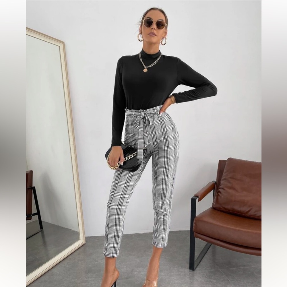 SHEIN Size 4 Outfit Black Fitted Long Sleeve Shirt Mock Neck Plaid Cropped Pants
